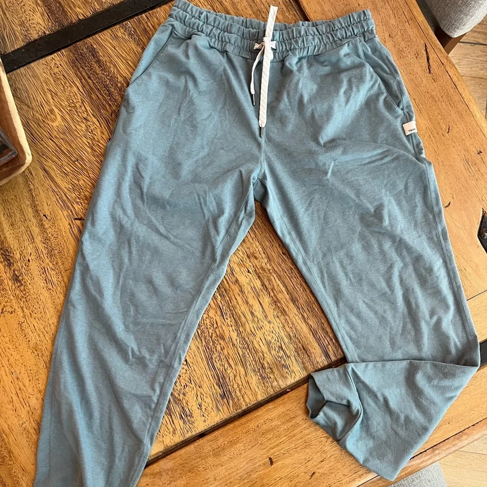 Vuori Women's Blue Joggers - Picture 4 of 4